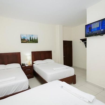 Hotel Mediterraneo Inn Santa Rosa de Lima Esterno foto