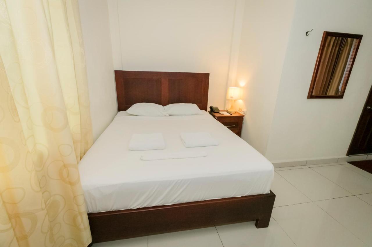 Hotel Mediterraneo Inn Santa Rosa de Lima Esterno foto