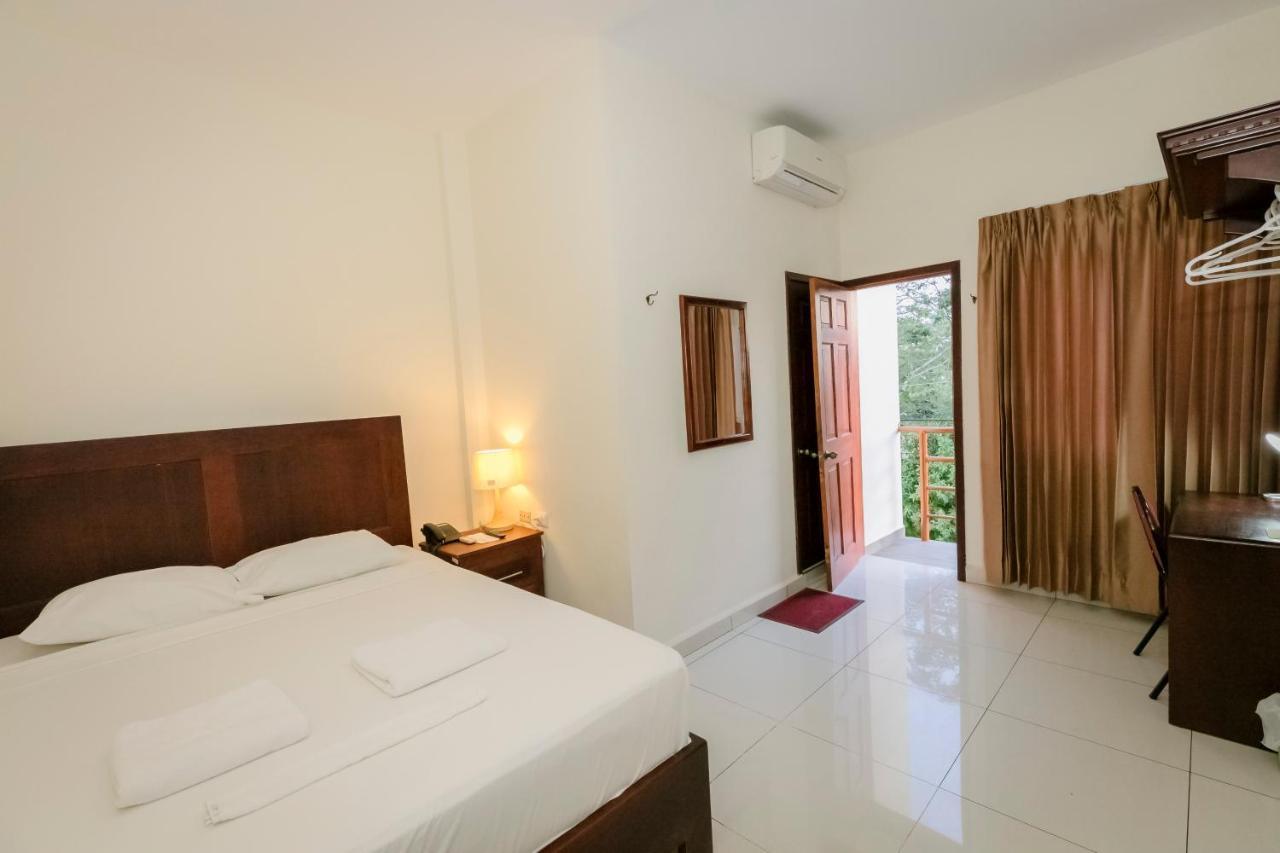 Hotel Mediterraneo Inn Santa Rosa de Lima Esterno foto