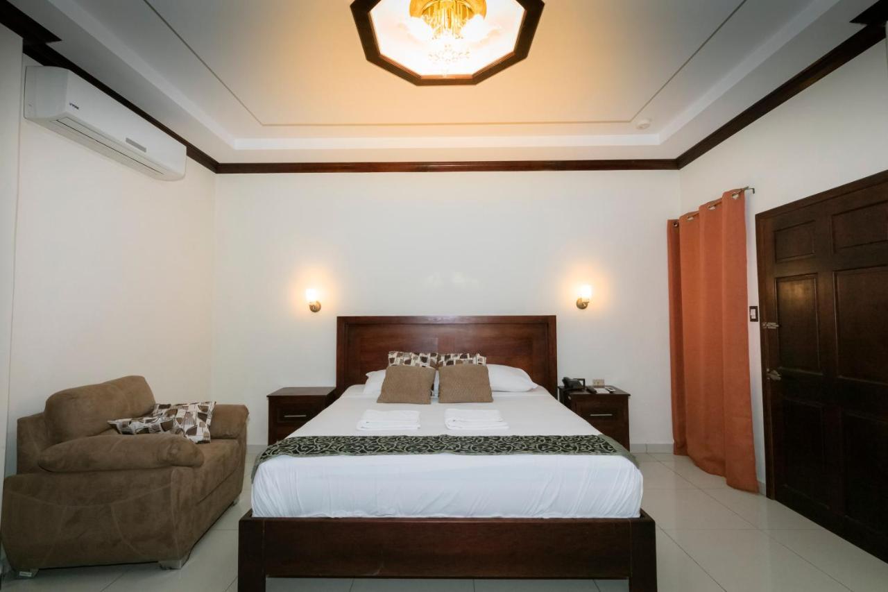 Hotel Mediterraneo Inn Santa Rosa de Lima Esterno foto
