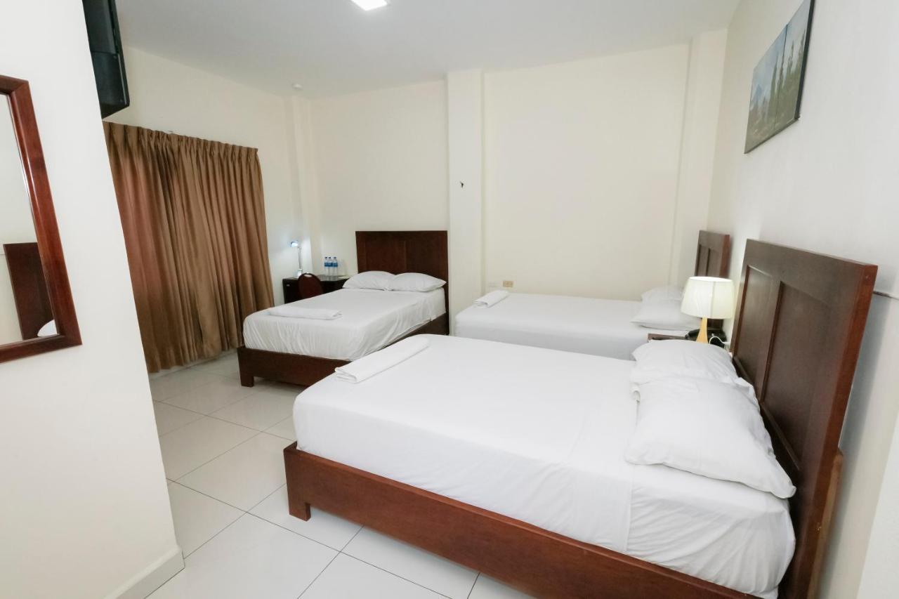 Hotel Mediterraneo Inn Santa Rosa de Lima Esterno foto