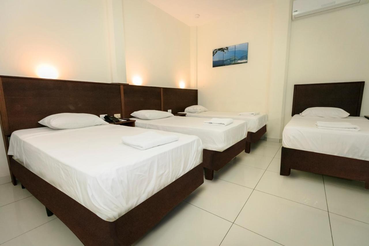 Hotel Mediterraneo Inn Santa Rosa de Lima Esterno foto